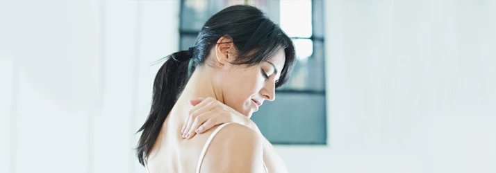 Chiropractic Brunswick GA Shoulder Pain Woman